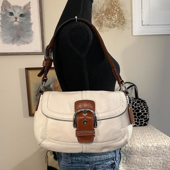 Vintage Coach Signature White Leather Soho Bag timeless piece - Picture 1 of 5